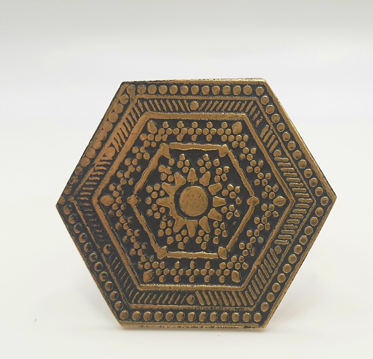 Bague octogonale aux motifs du Sud