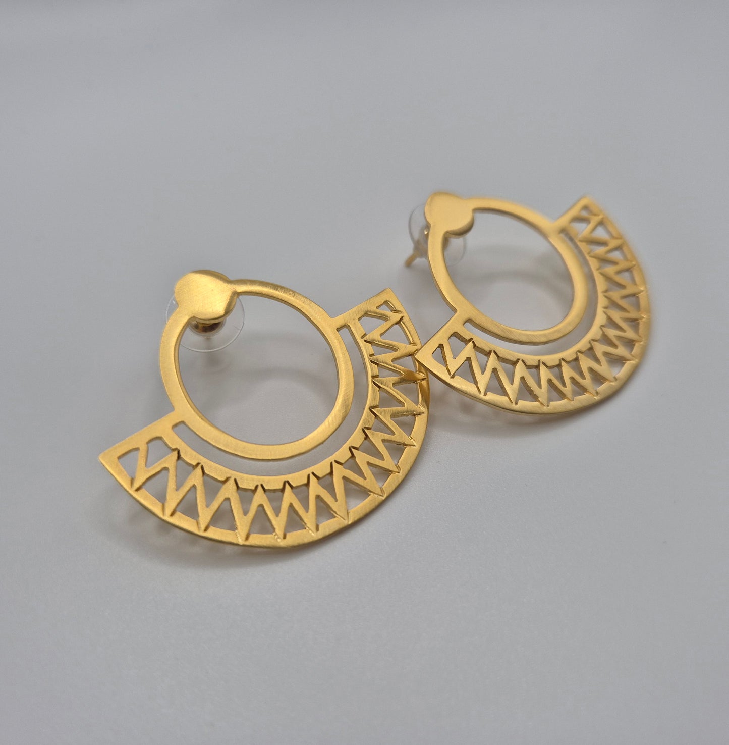 Boucles d'oreilles demi-lune motifs ethniques