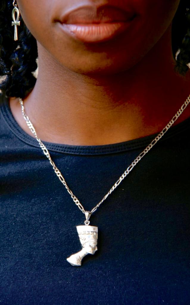 Pendentif Néfertiti en argent 925