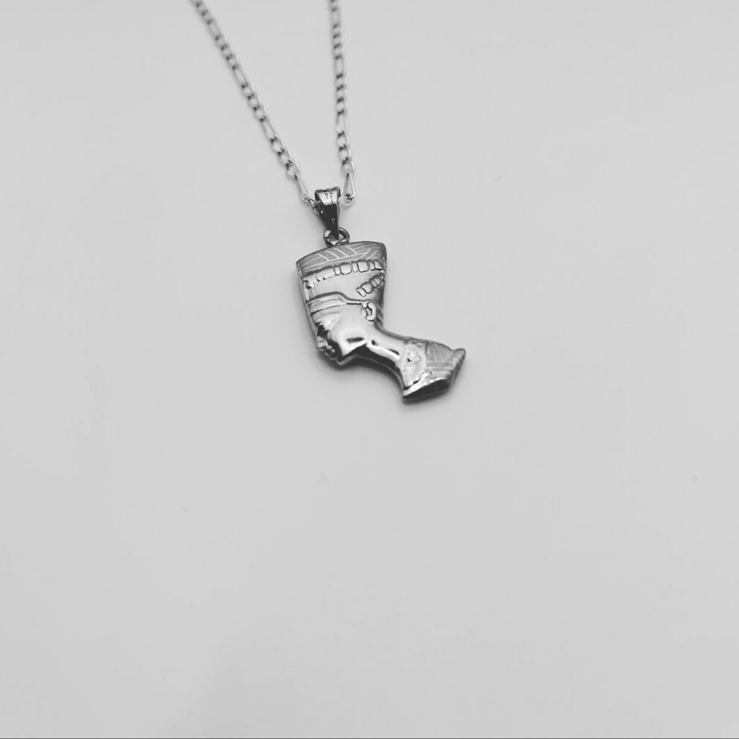 Pendentif Néfertiti en argent 925