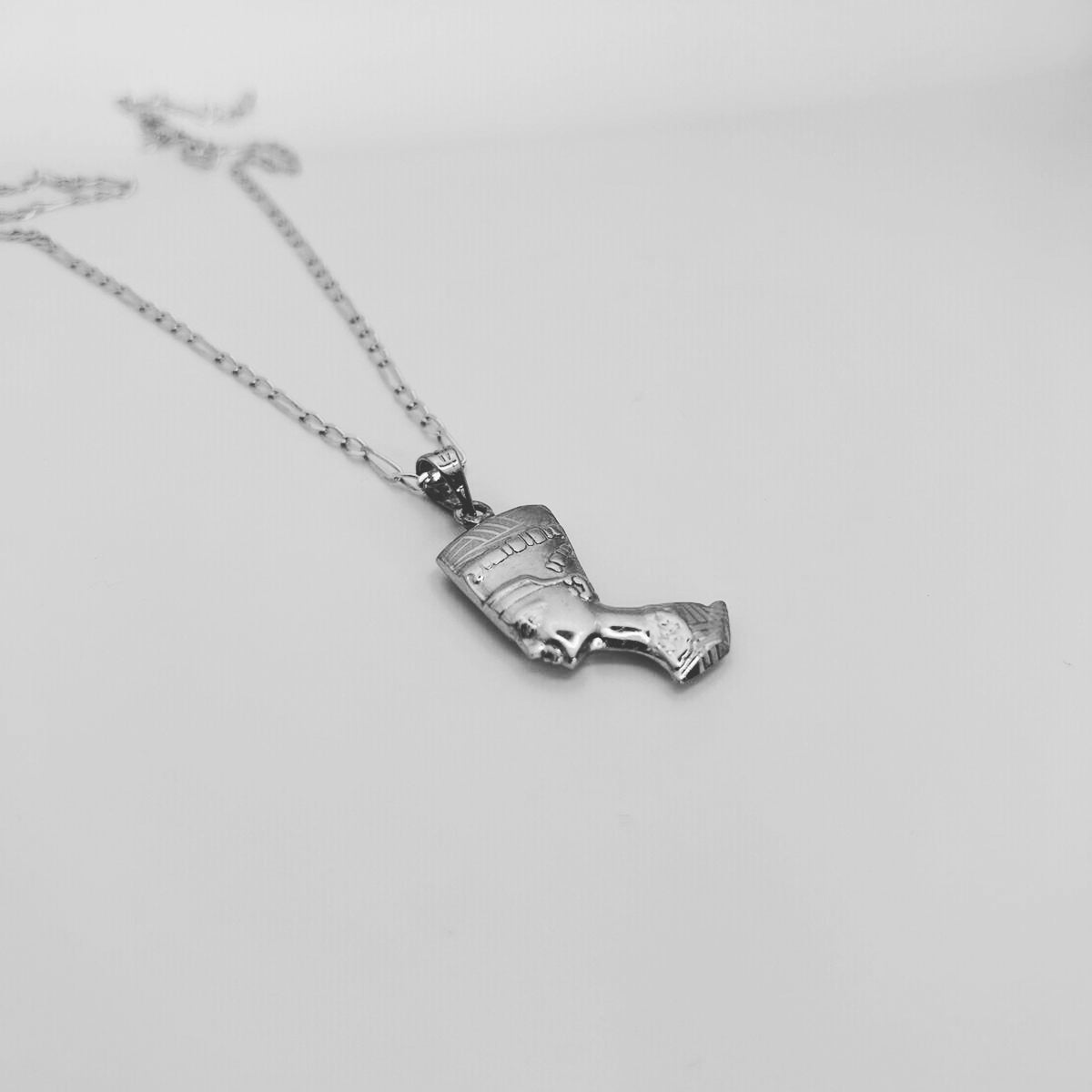 Pendentif Néfertiti en argent 925