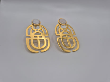 Boucles d'oreilles scarabée Egyptien avec perle nacrée