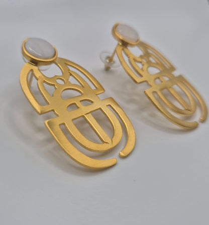 Boucles d'oreilles scarabée Egyptien avec perle nacrée