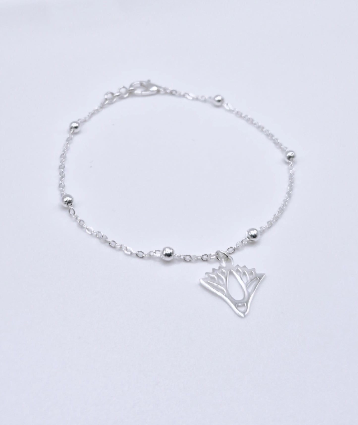 Bracelet en cuivre avec la Fleur de Lotus Égyptienne